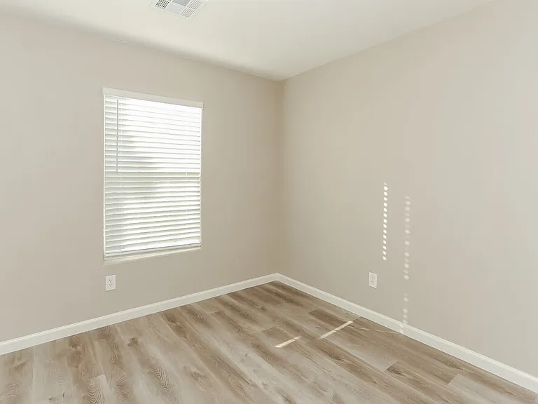 9132 Patrick Henry Ave — Photo 13
