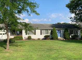 192 Hadley Rd, Sunderland, MA 01375