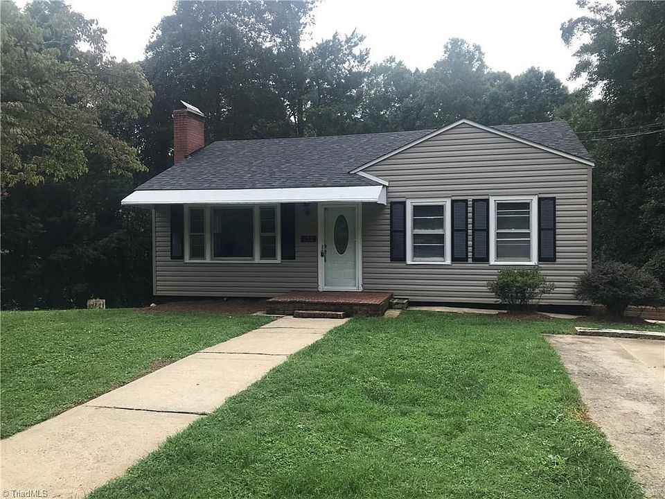 2nd image of 122 Square St