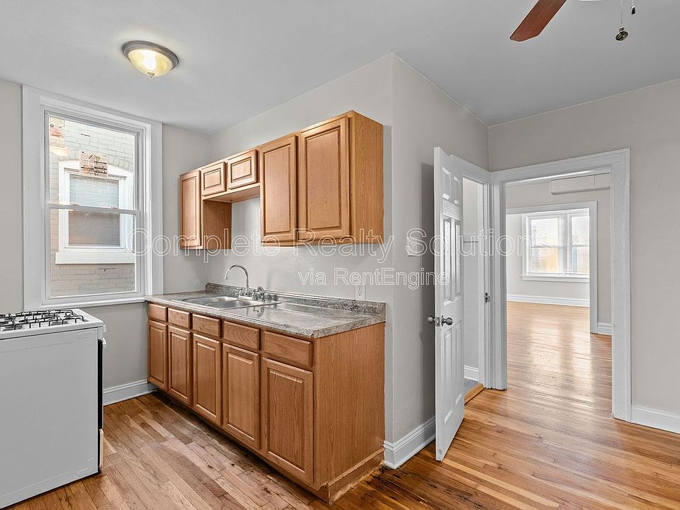 1st image of 4175 McRee Ave #2E