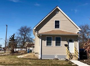 802 Gillette Ave, Aurora, IL 60506