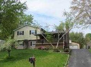 3493 Beechwood Ln, Triangle, VA 22172