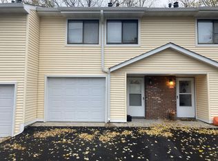 3248 Valley Ridge Dr, Eagan, MN 55121