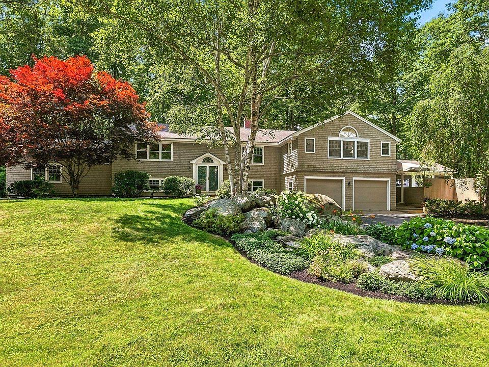 1st image of 6 Millstream Drive