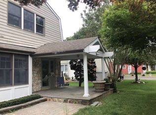 100 Salem Way, Glen Head, NY 11545