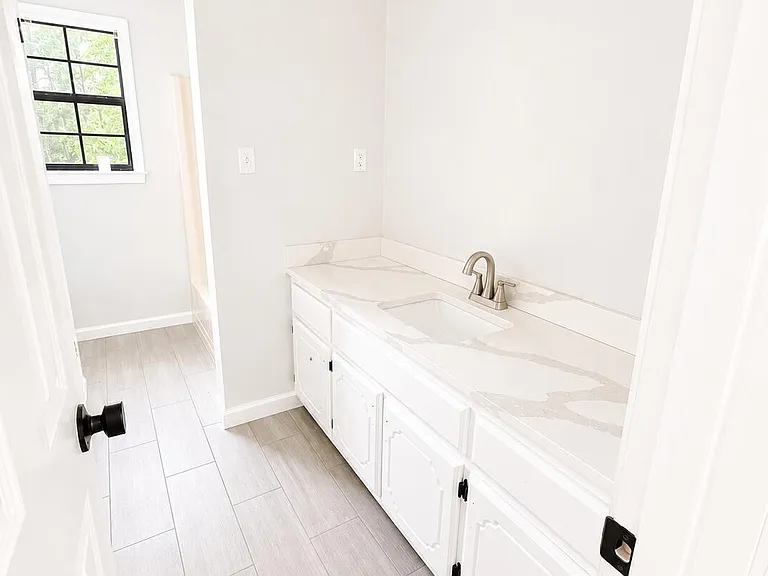 6935 Meadowbrook Ln — Photo 9