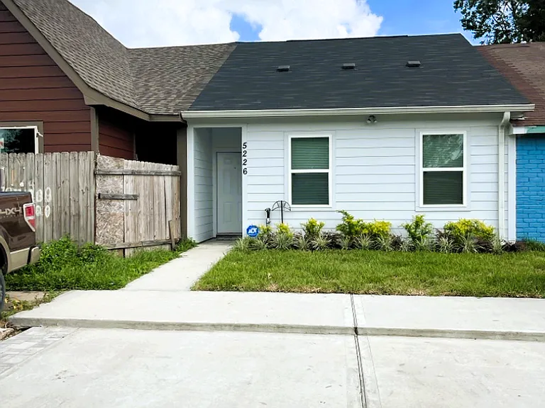 5226 Ridgevan Dr — Photo 30