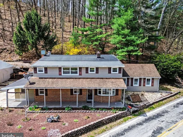 6381 Glatfelters Station Rd, Seven Valleys, PA 17360