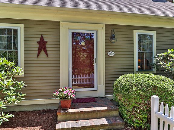 3rd image of 1747 Orleans Rd