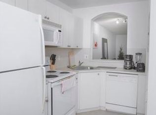 7775 NW 22nd St APT 105, Pembroke Pines, FL 33024