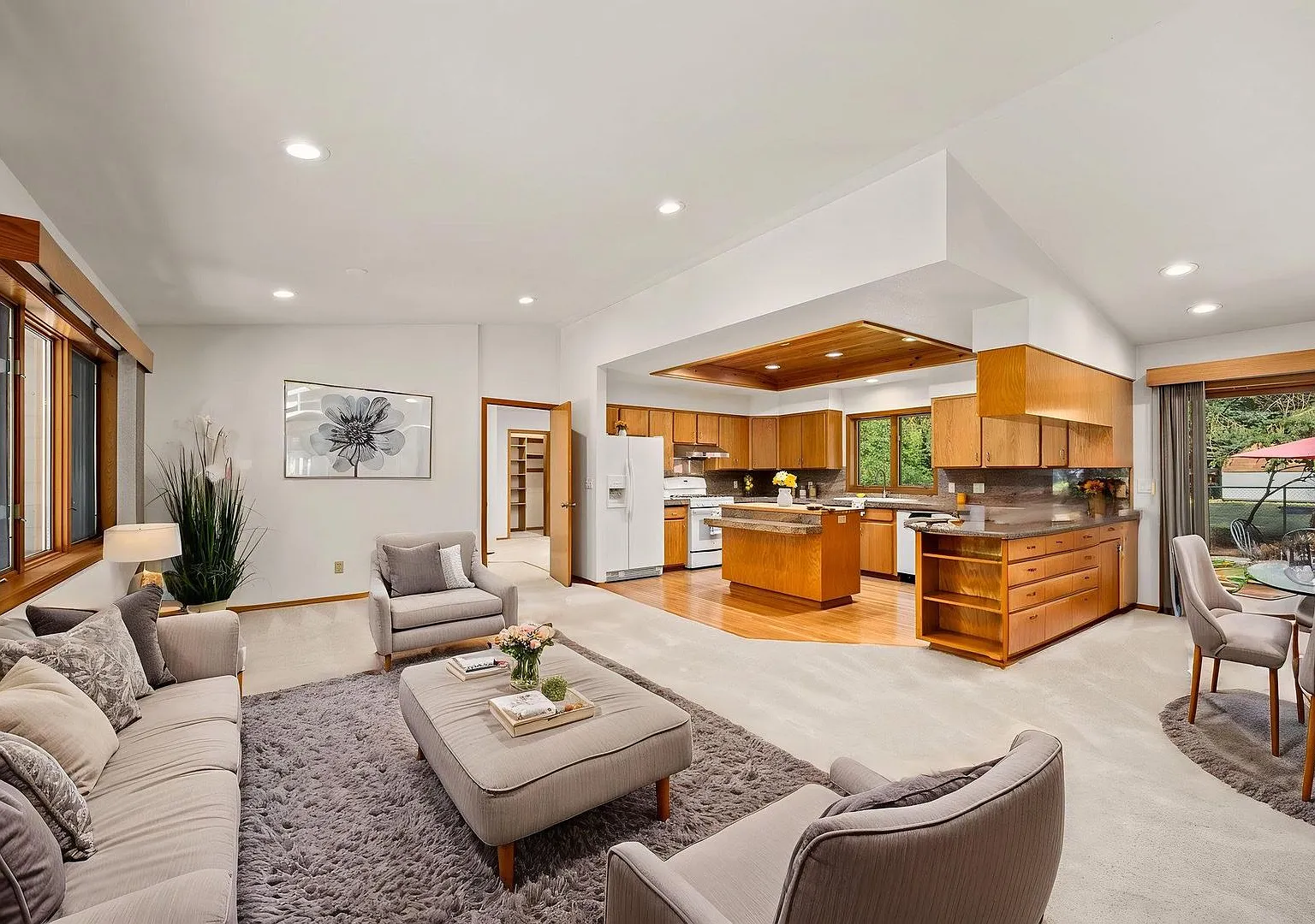Spacious 4-Bedroom Home with Fenced Yard & Boat Parking in Hayden — Photo 1