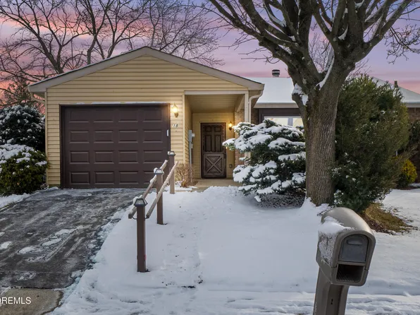 18 Bishop Court, Marlboro, NJ 07746