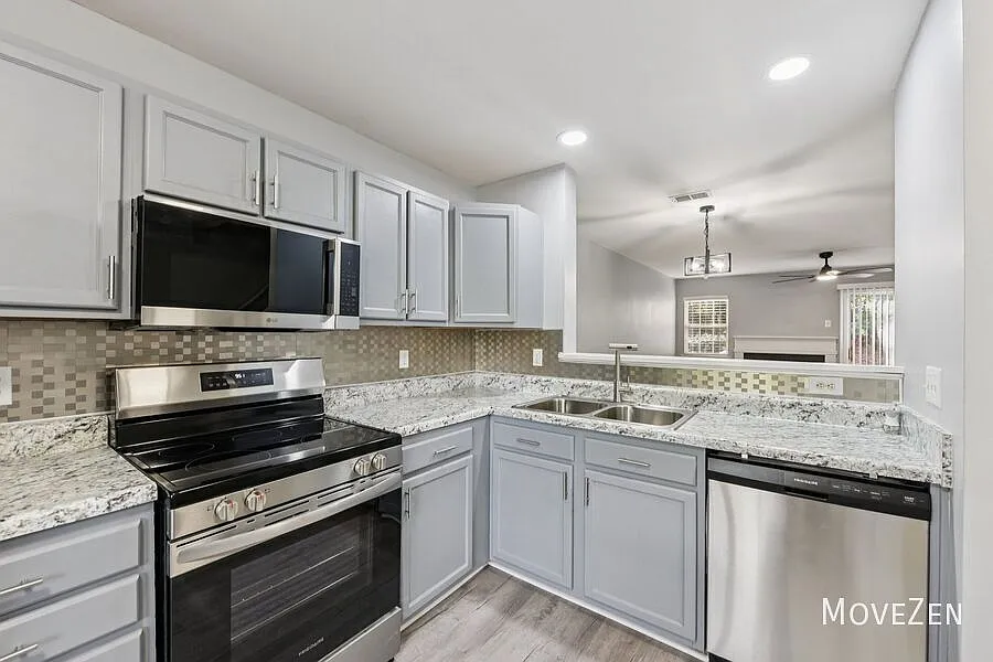 Building Photo - 12315 Bluestem Ln