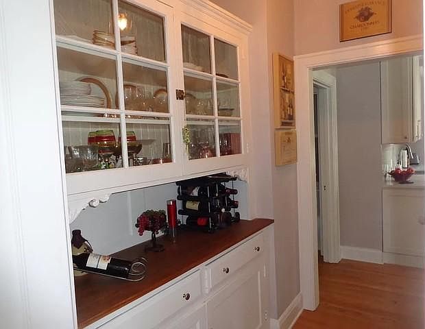 1st image of 1007 Thatcher Ave