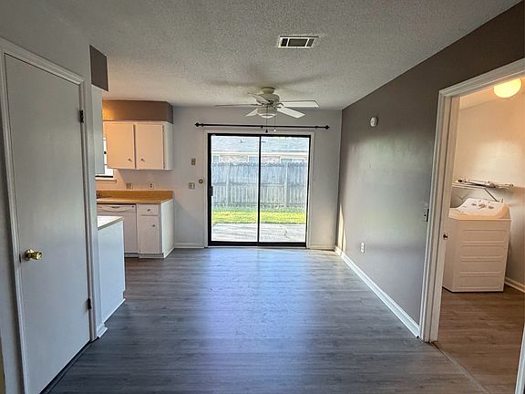 3rd image of 231 Honey Lane Cir