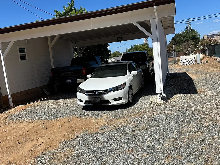 Hanson Ln — Photo 18
