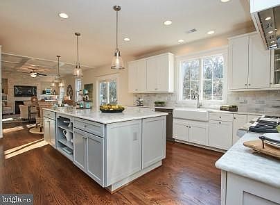 4th image of 111 Camp Geary Ln