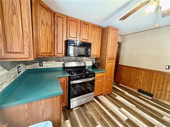 4th image of 9140 Skinner Rd