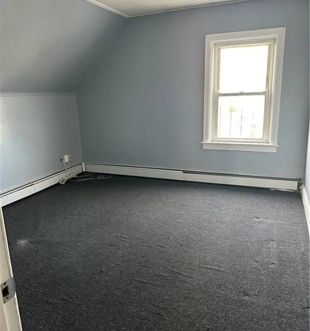 2 bed, 850 sqft, $1,750 — Photo 2