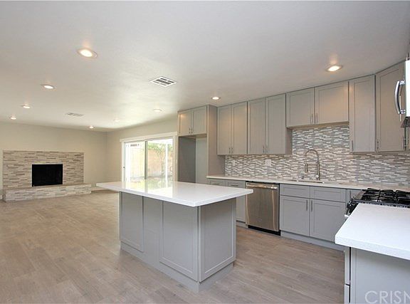 4th image of 13503 Chivers Ave