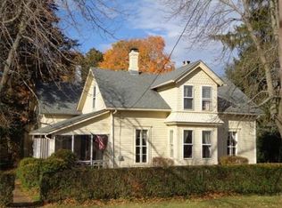 33 Faculty St, Wilbraham, MA 01095
