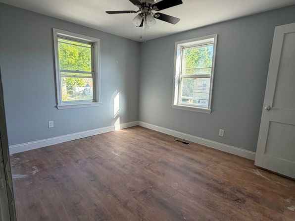 145 W Barber Ave
