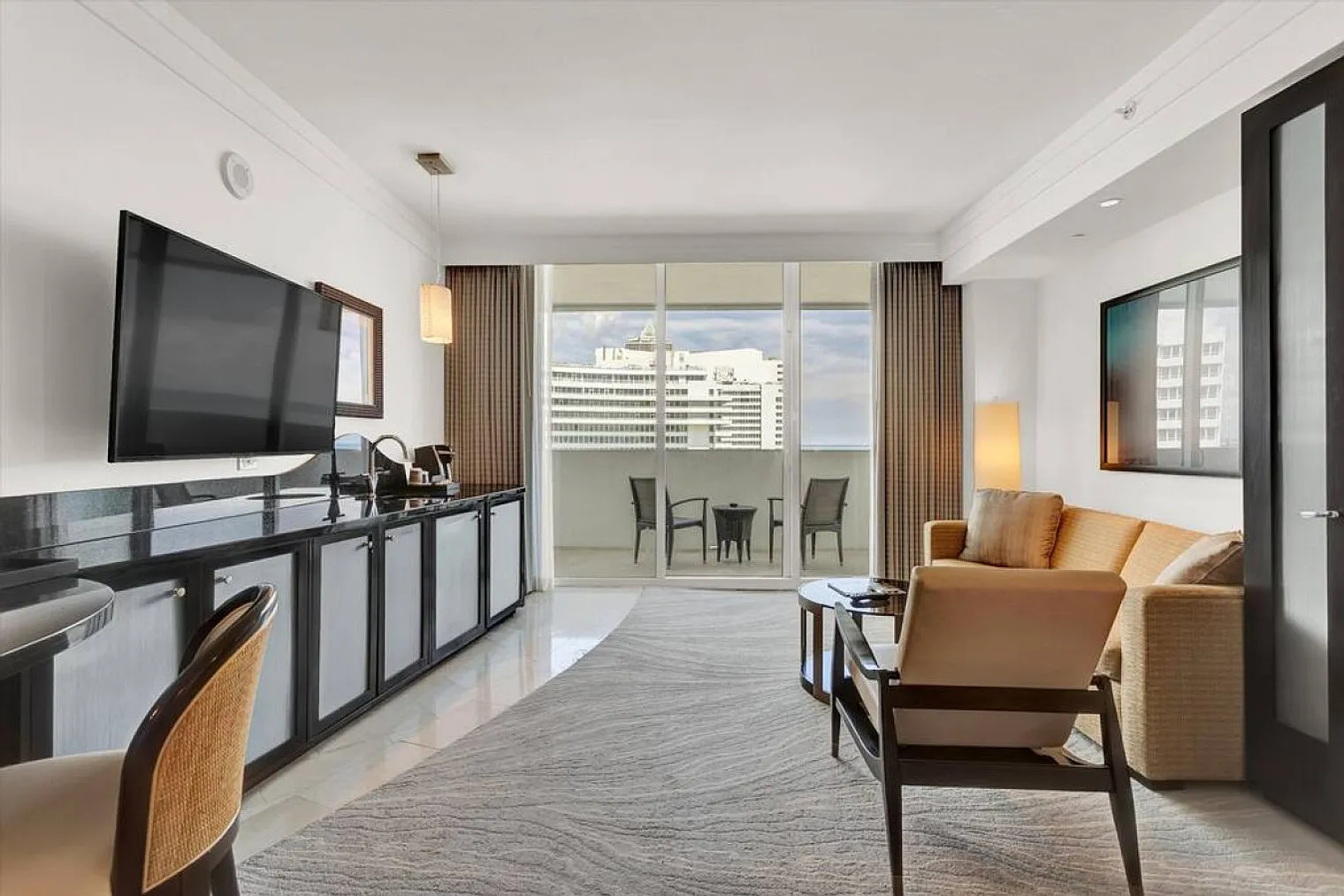 1 bed, 1.0 bath, 6189 sqft, $12,411 — Photo 1