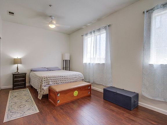 2nd image of 5494 Alexandrine Ct