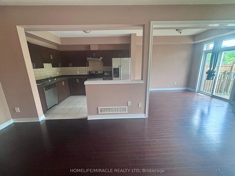 45 Seabreeze Cres #7 — Photo 7