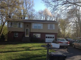 2 Heather Dr, Somerset, NJ 08873