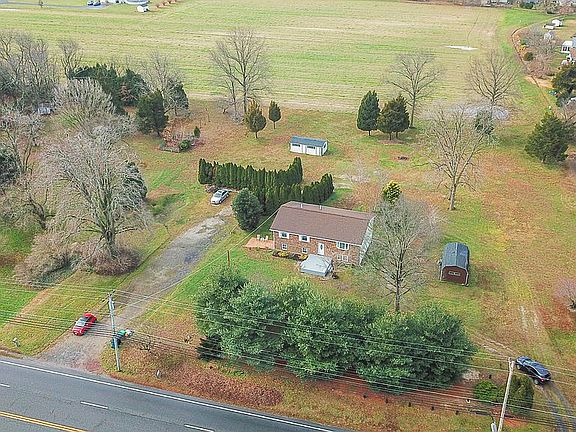 2nd image of 547 S White Horse Pike
