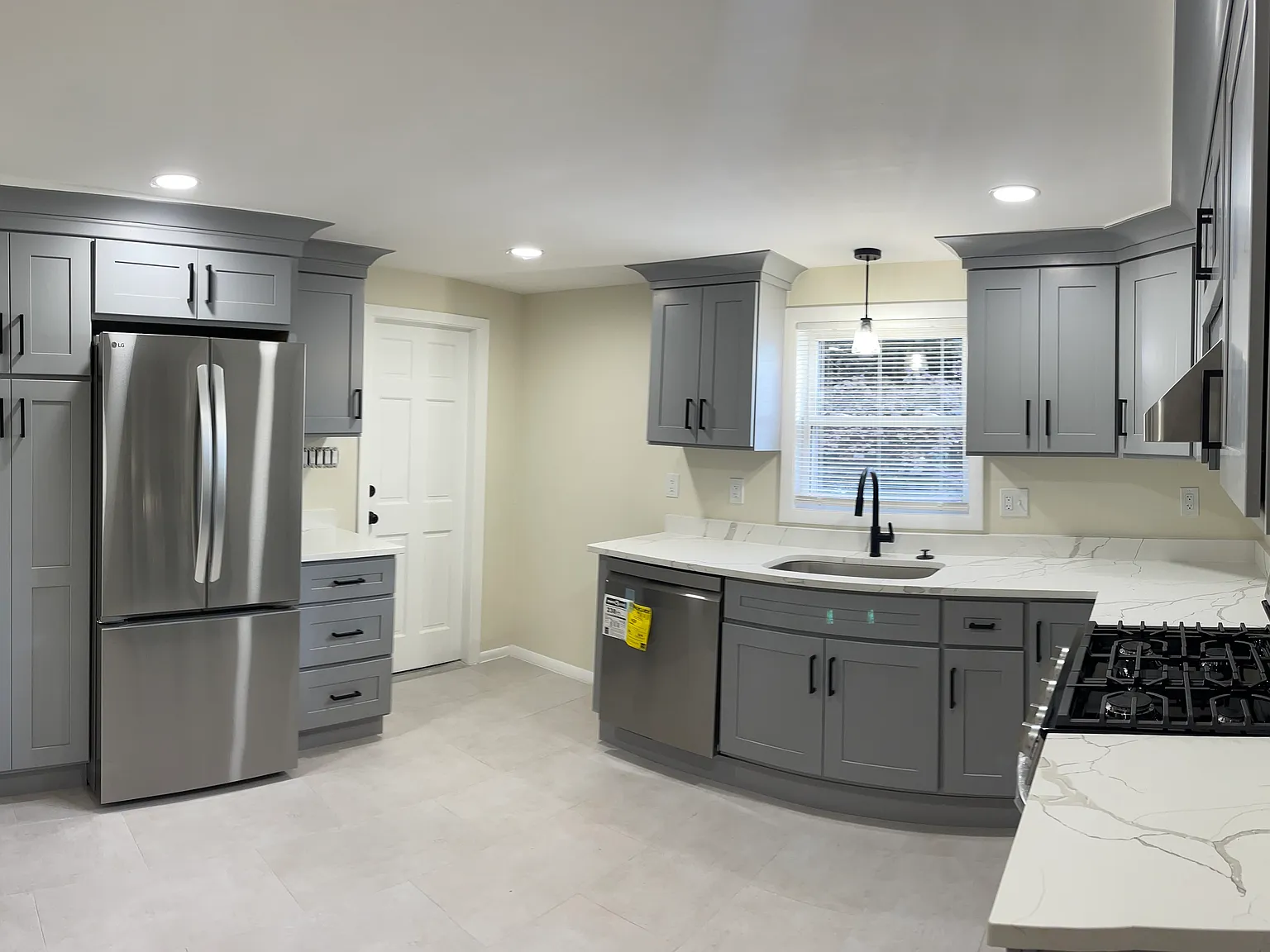39 Fawndale Rd — Photo 1