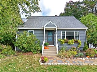 8 Grove St, Paxton, MA 01612