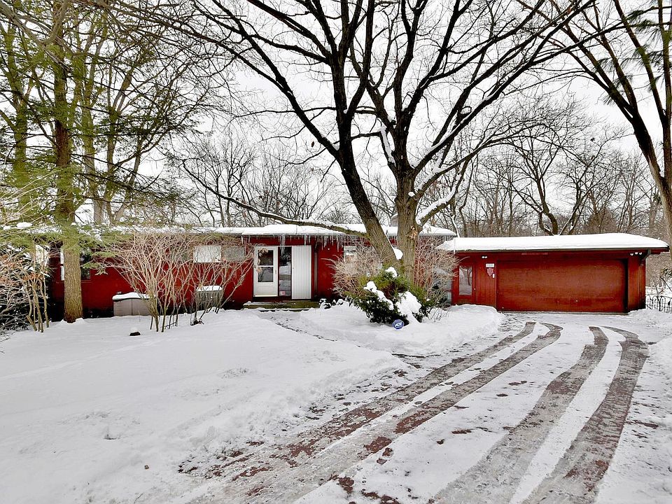 1st image of 22W753 Tamarack Dr