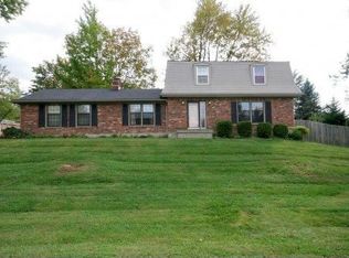 8904 La Costa Rd, Jeffersontown, KY 40299