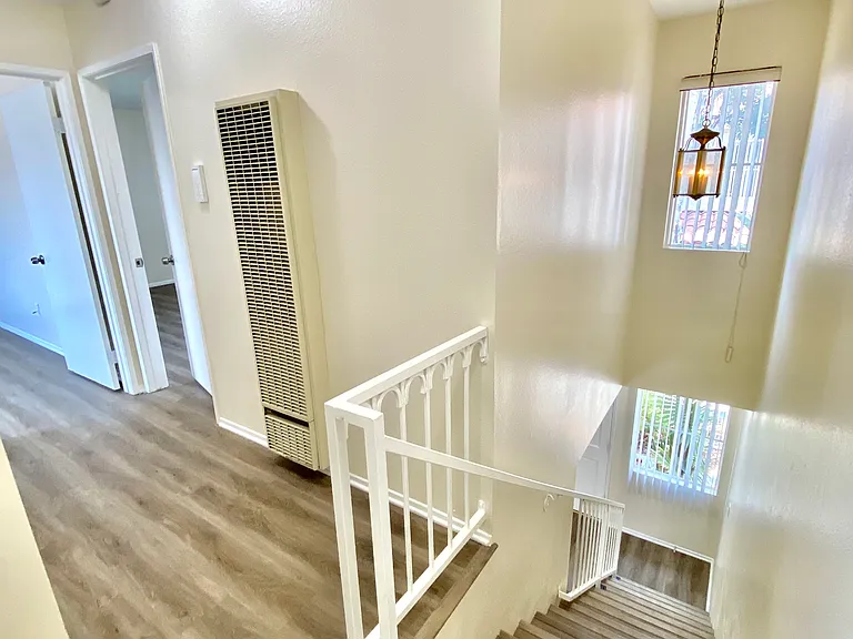 553 W 22nd St #2 — Photo 16
