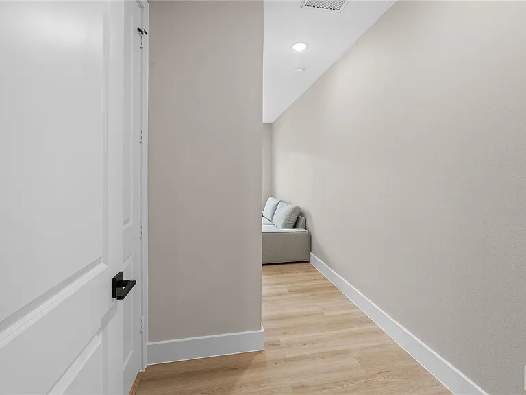 2614 Piemonte Ave — Photo 9