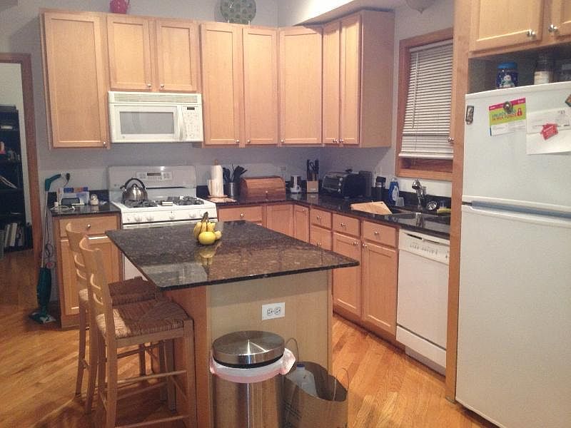 1st image of 1103 W Cornelia Ave #Y2