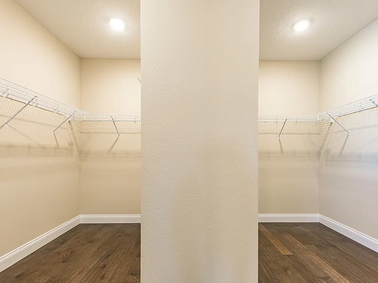 8278 Procida Isle Ln — Photo 52