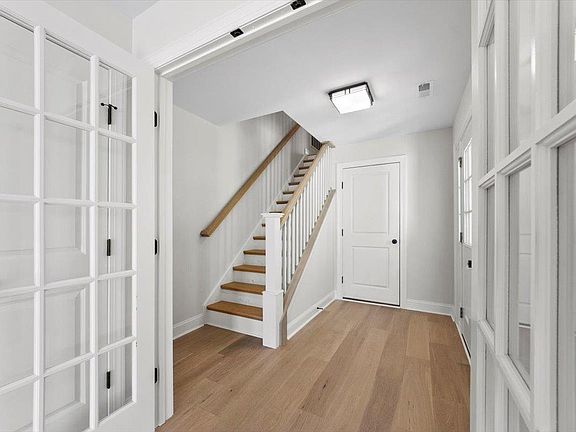 2nd image of 227 40th St W #Sea