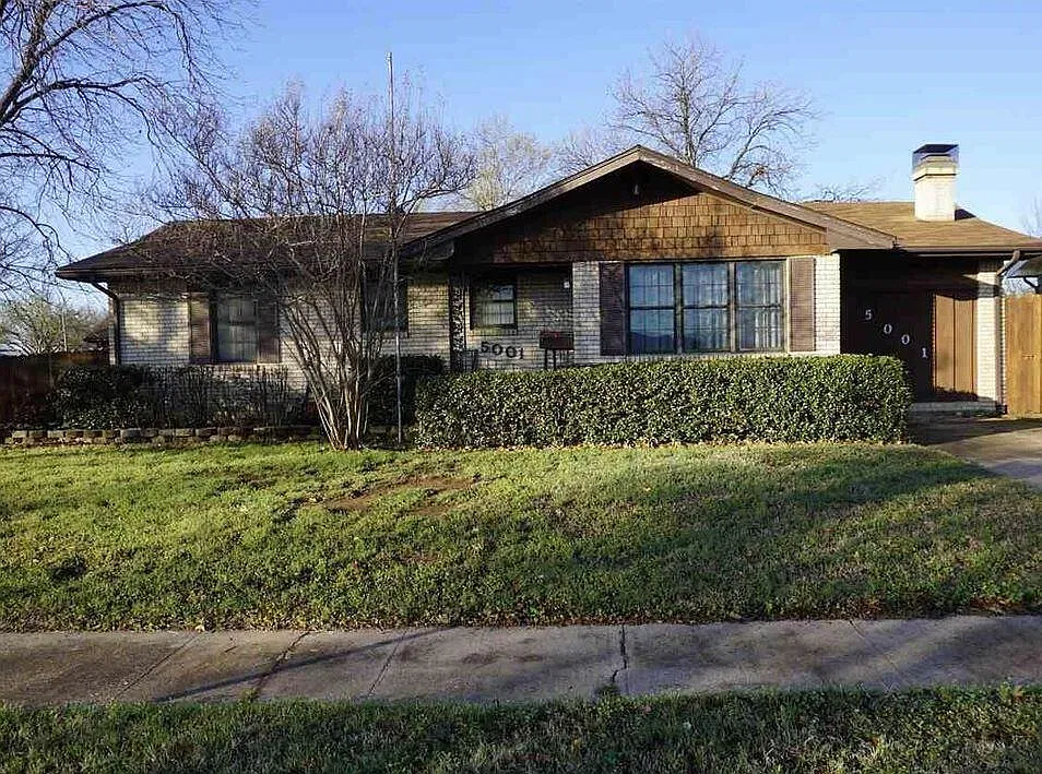 5001 Lindale Dr