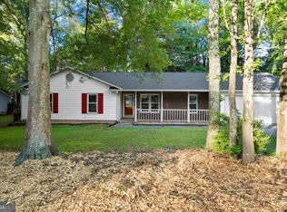 11006 Clearwater Dr, Hampton, GA 30228