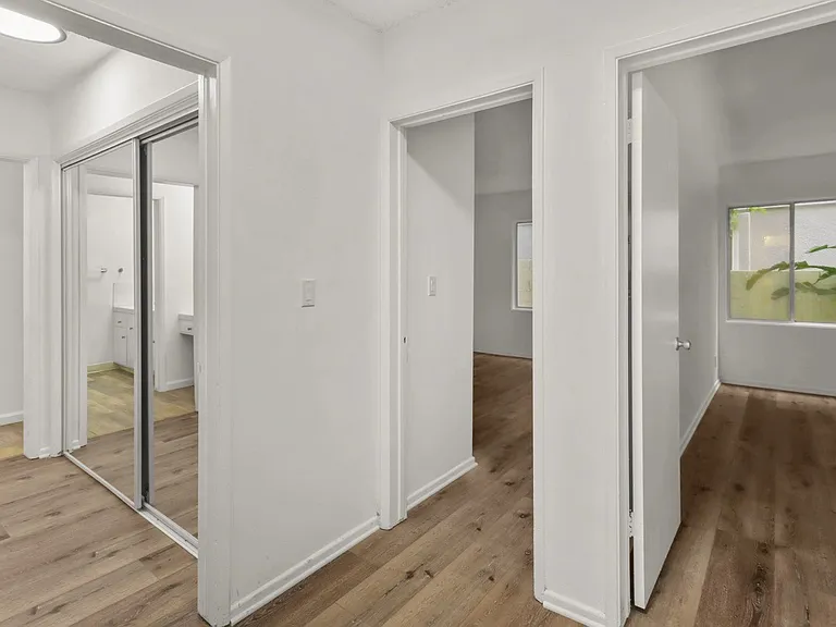 11946 Montana Ave #103 — Photo 12
