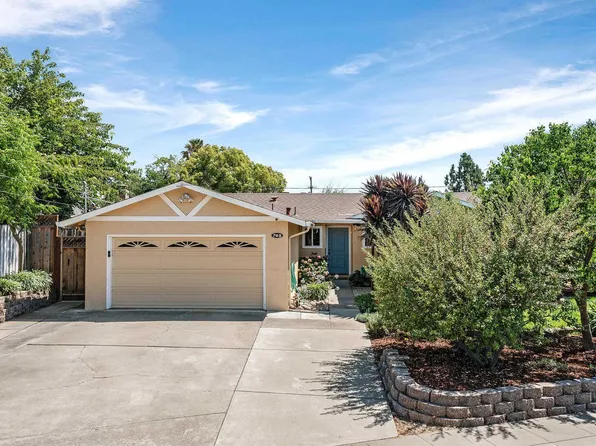765 Moraga Dr, Livermore, CA 94550