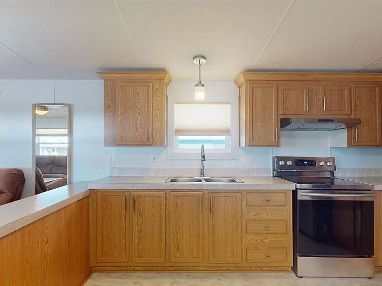 10728 Poplar St NE — Photo 9