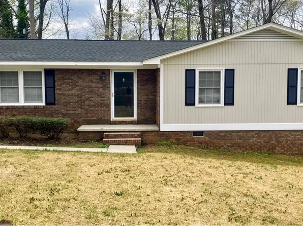 1431 Hiawassee Dr, Seneca, SC 29672