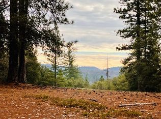 15606 Kitkitdizze Dr, Grass Valley, CA 95945