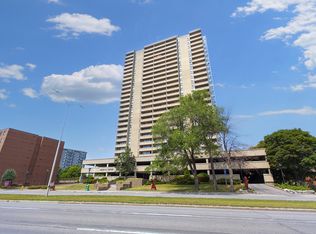 Bromley Square, Ottawa, ON K2A 3W5