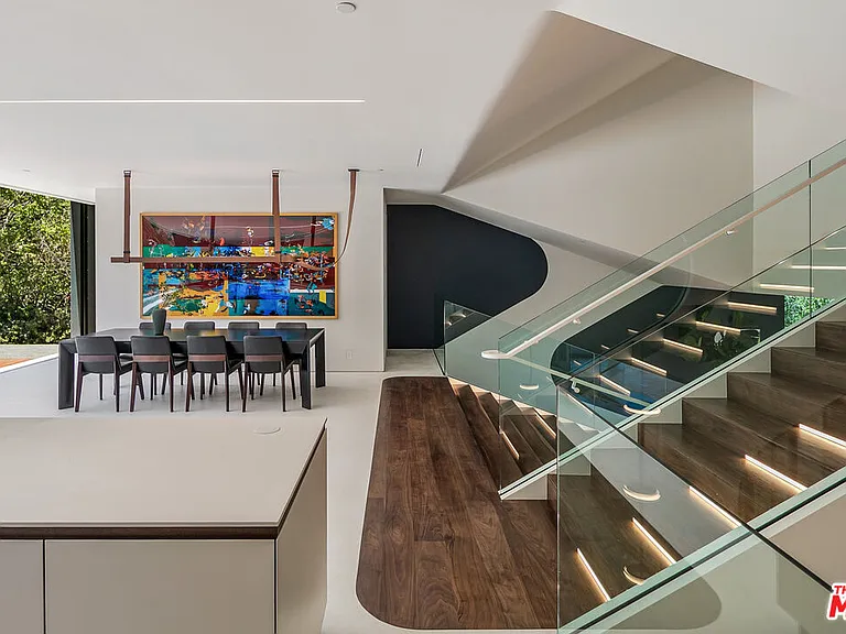 1254 Roberto Ln — Photo 12