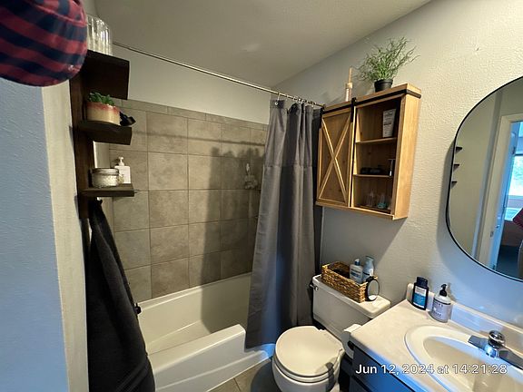 4th image of 7 Jackpine Ct #1